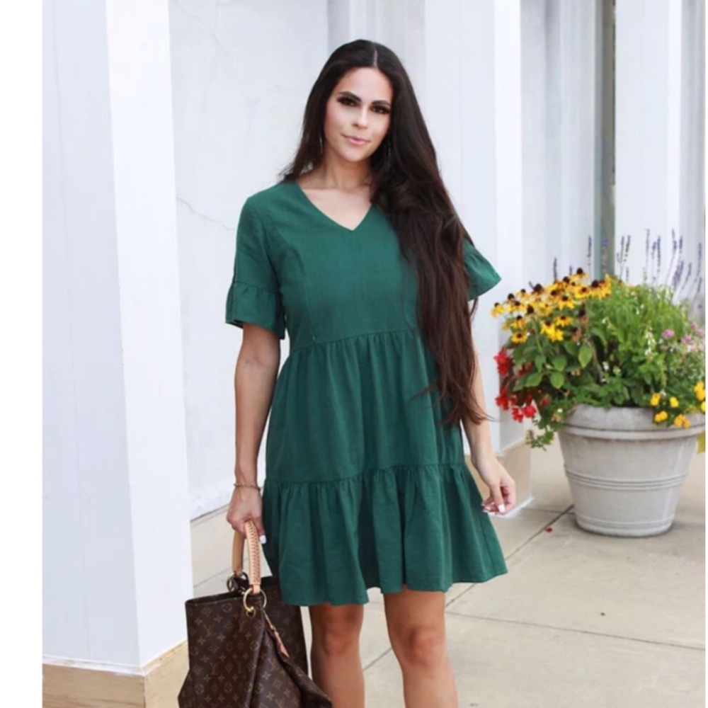 Nursing Queen Bell Sleeve Green with pockets